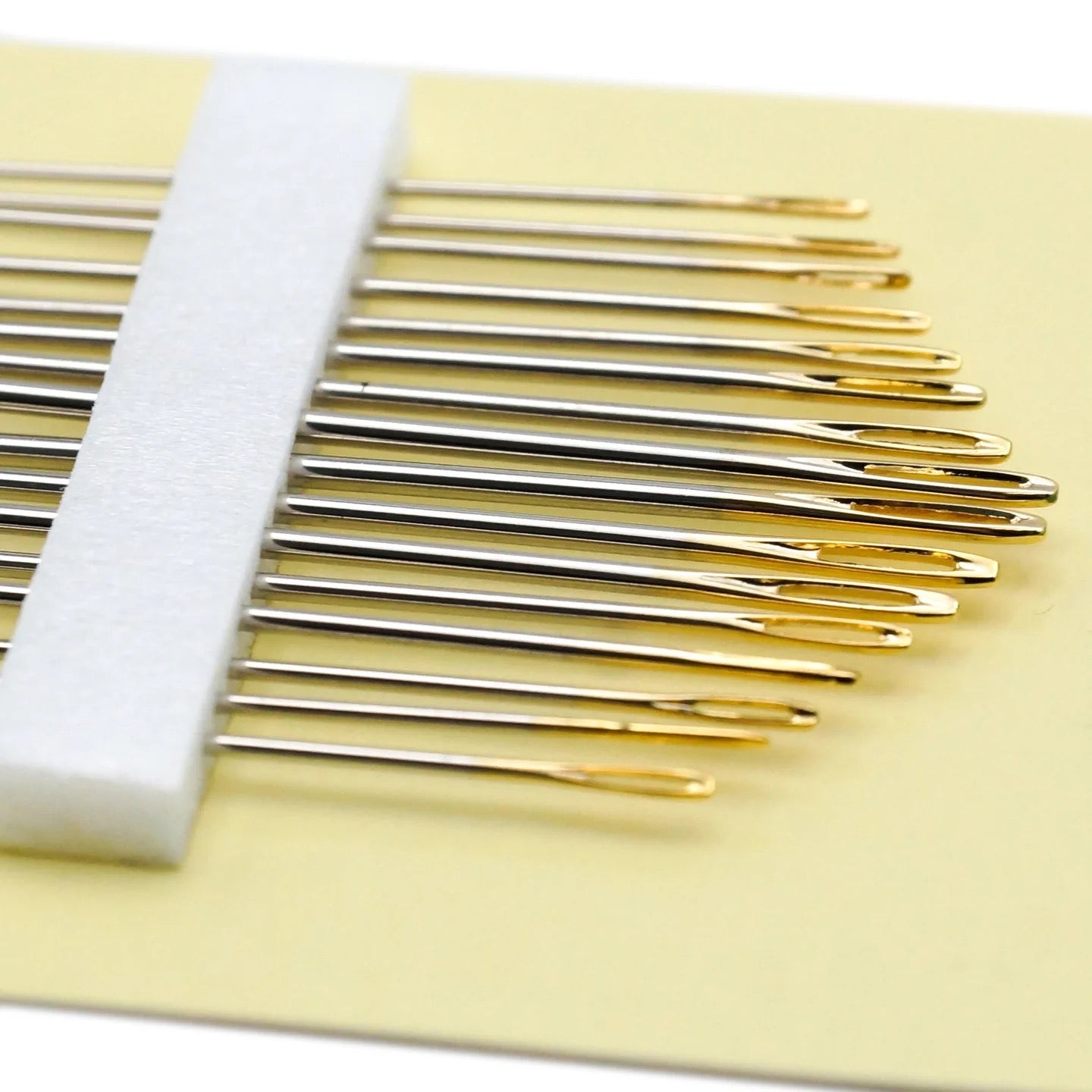 Clover Gold Eye Embroidery Needles | Sizes 3-9